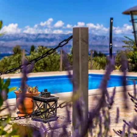 Magical Island Home With Private Heated Pool *